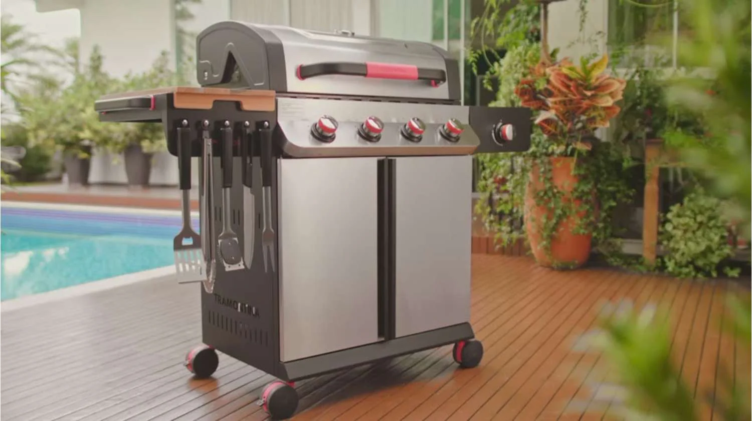 Tramontina 5 Burner Gas BBQ Grill with Side Burner - Image 5
