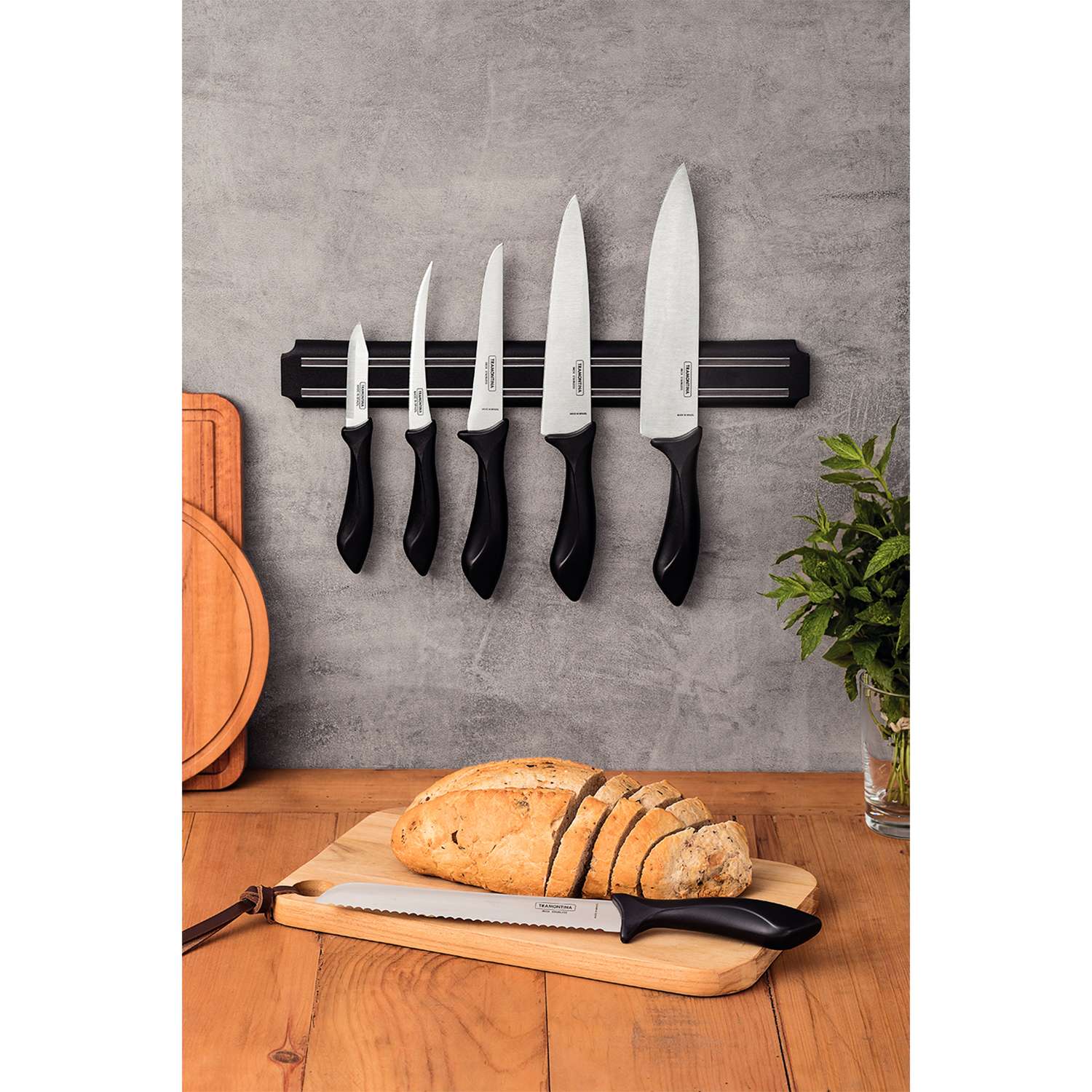 Tramontina 7 Pcs. Kitchen Knife Set with Magnetic Rack - Image 3