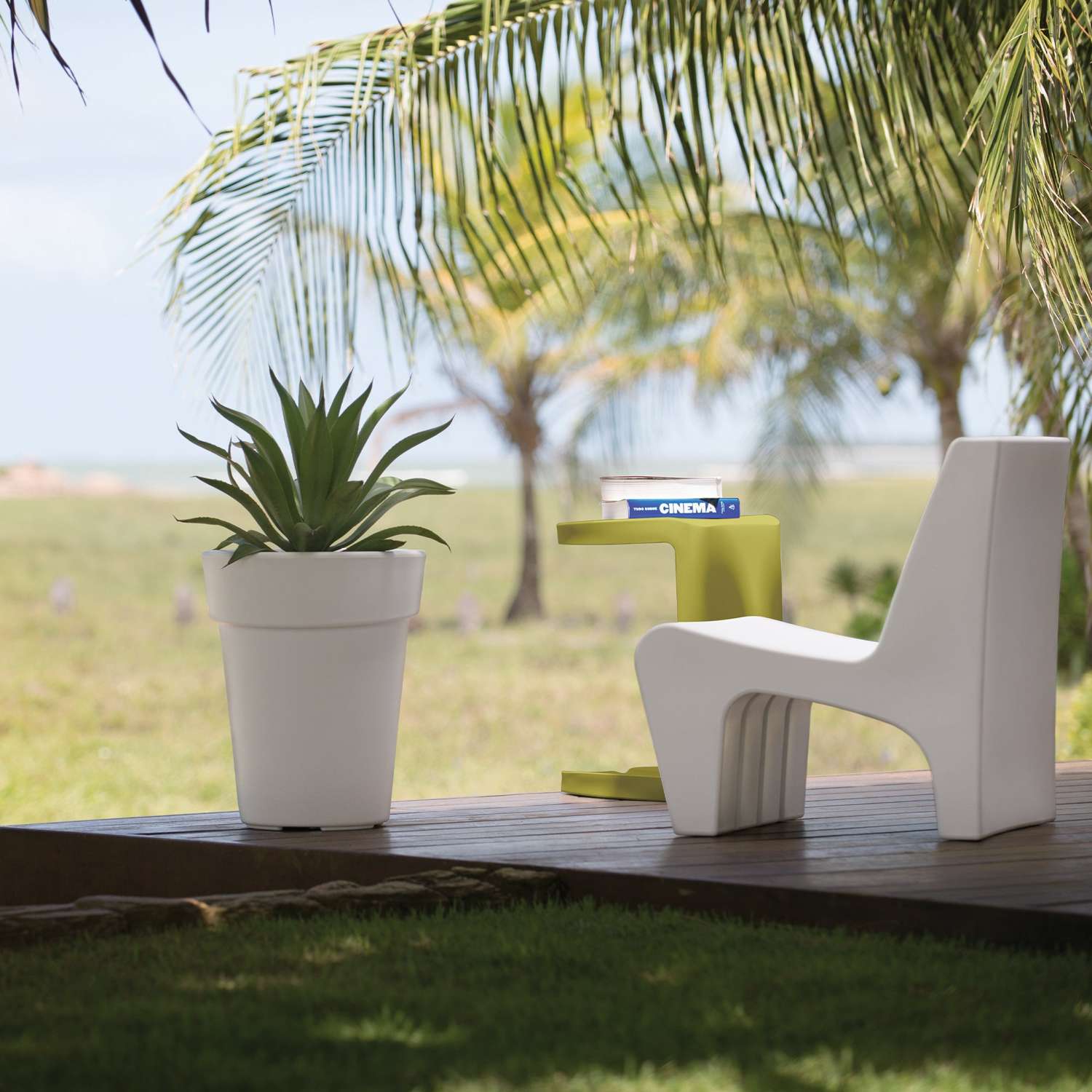 Tramontina Berta Polyethylene Lounge Chair (Grey) - Image 5