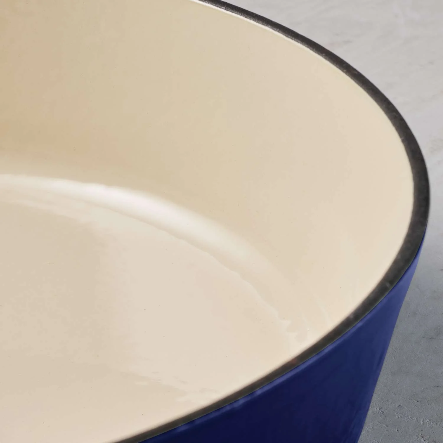 Tramontina Bestow Enamelled Cast Iron Casserole 26 cm - Blue - Image 6