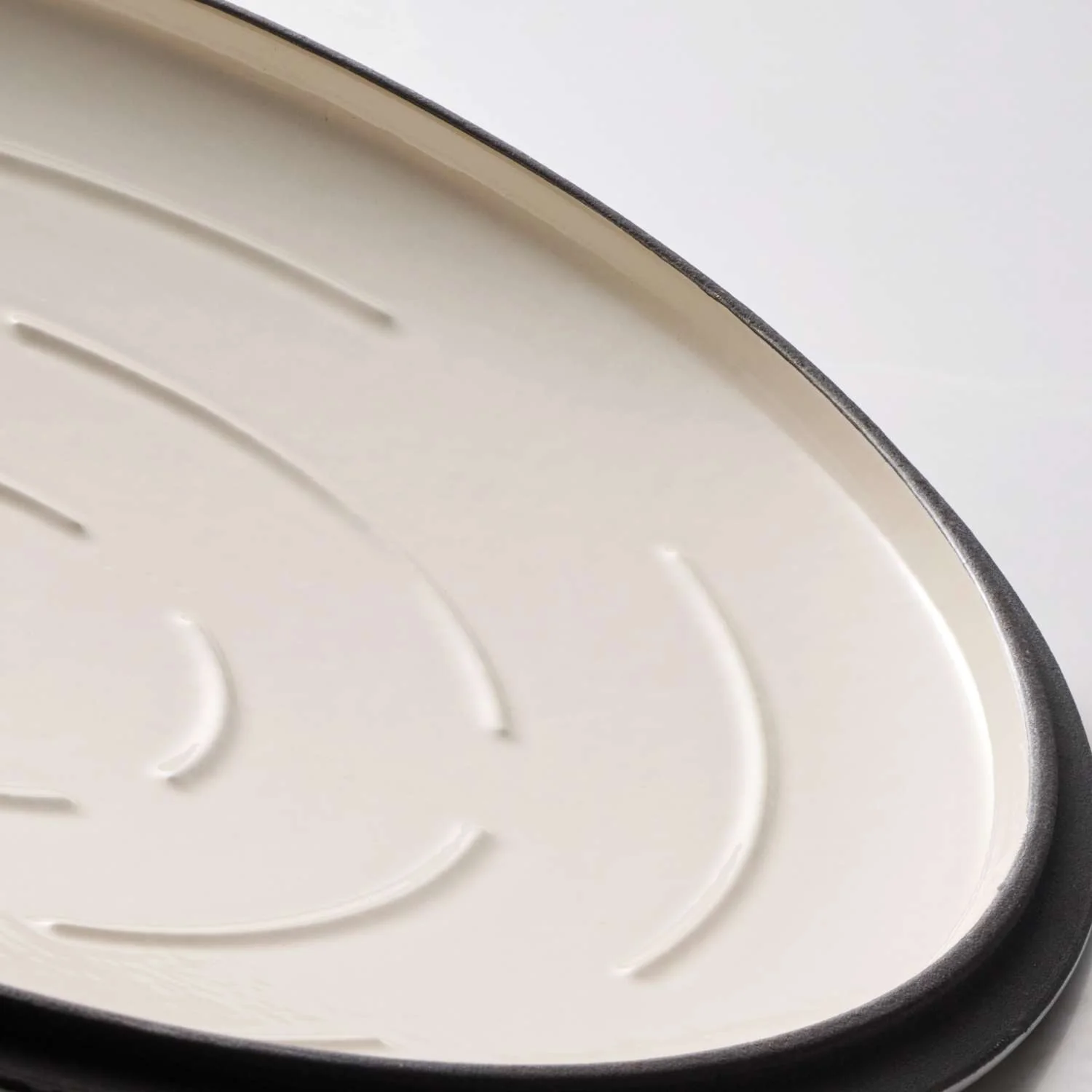 Tramontina Bestow Enamelled Cast Iron Casserole 26 cm - Red - Image 7