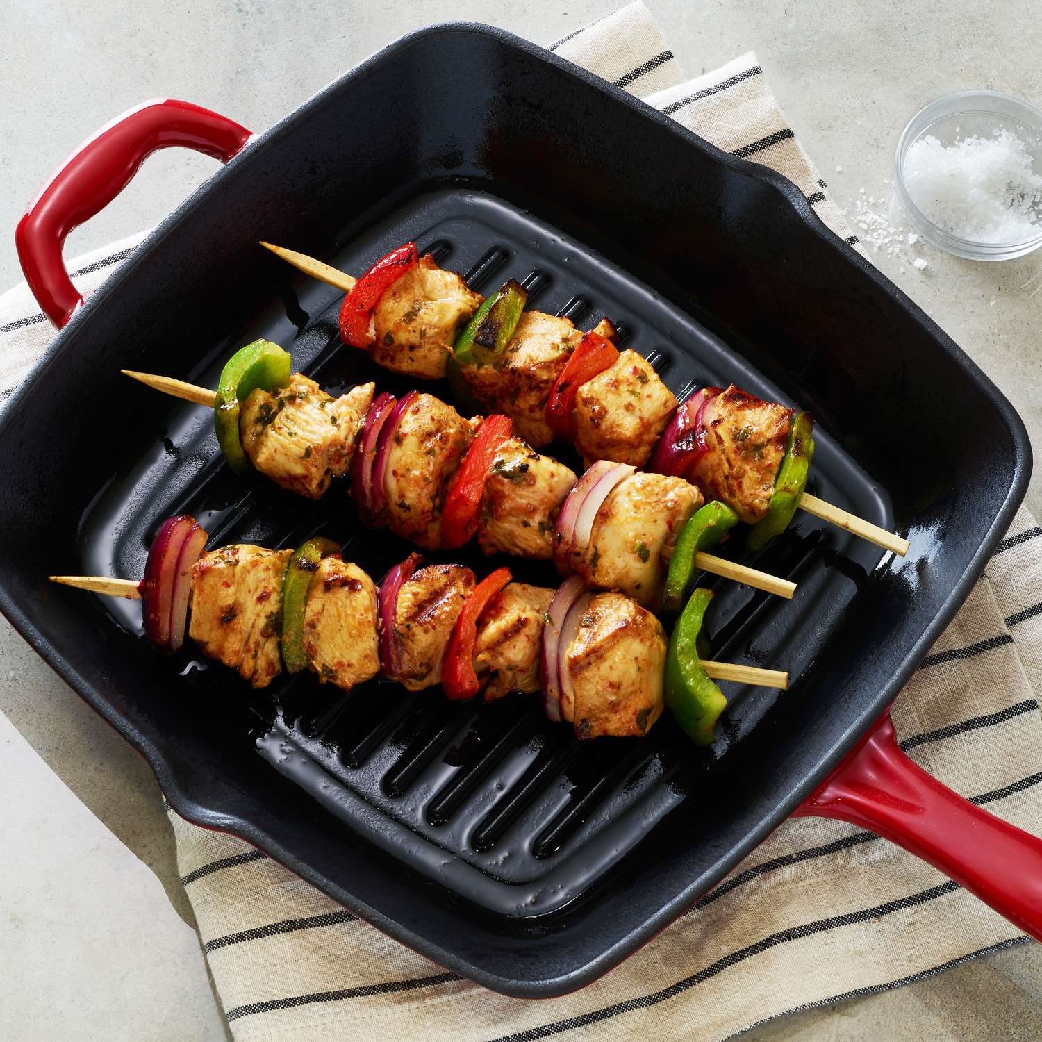 Tramontina Bestow Enamelled Cast Iron Griddle Pan 27 cm - Red - Image 4
