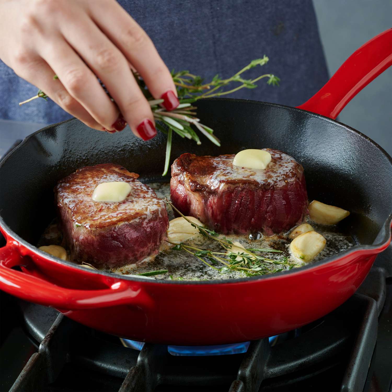 Tramontina Bestow Enamelled Cast Iron Skillet 25 cm - Red - Image 7