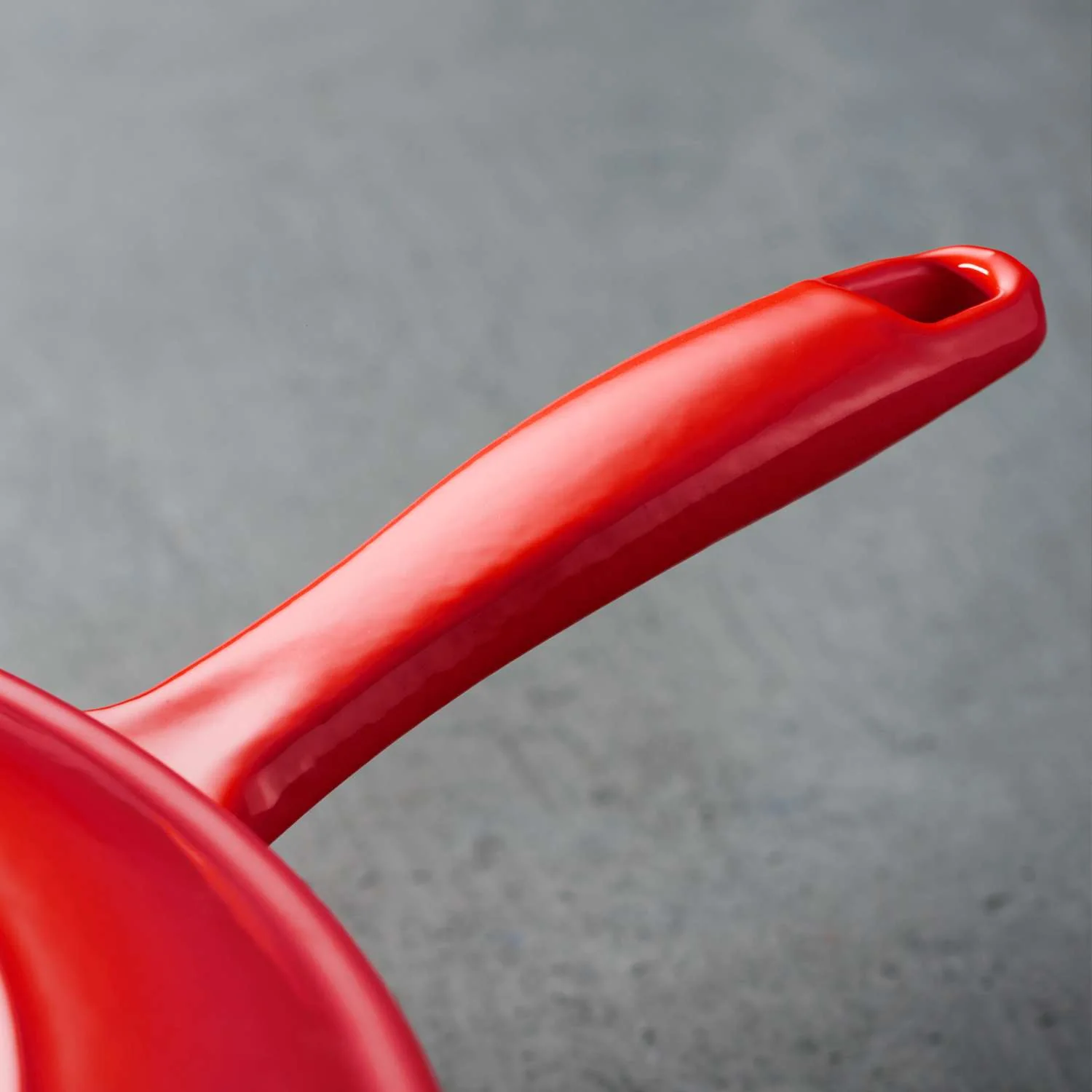 Tramontina Bestow Enamelled Cast Iron Skillet 25 cm - Red - Image 9