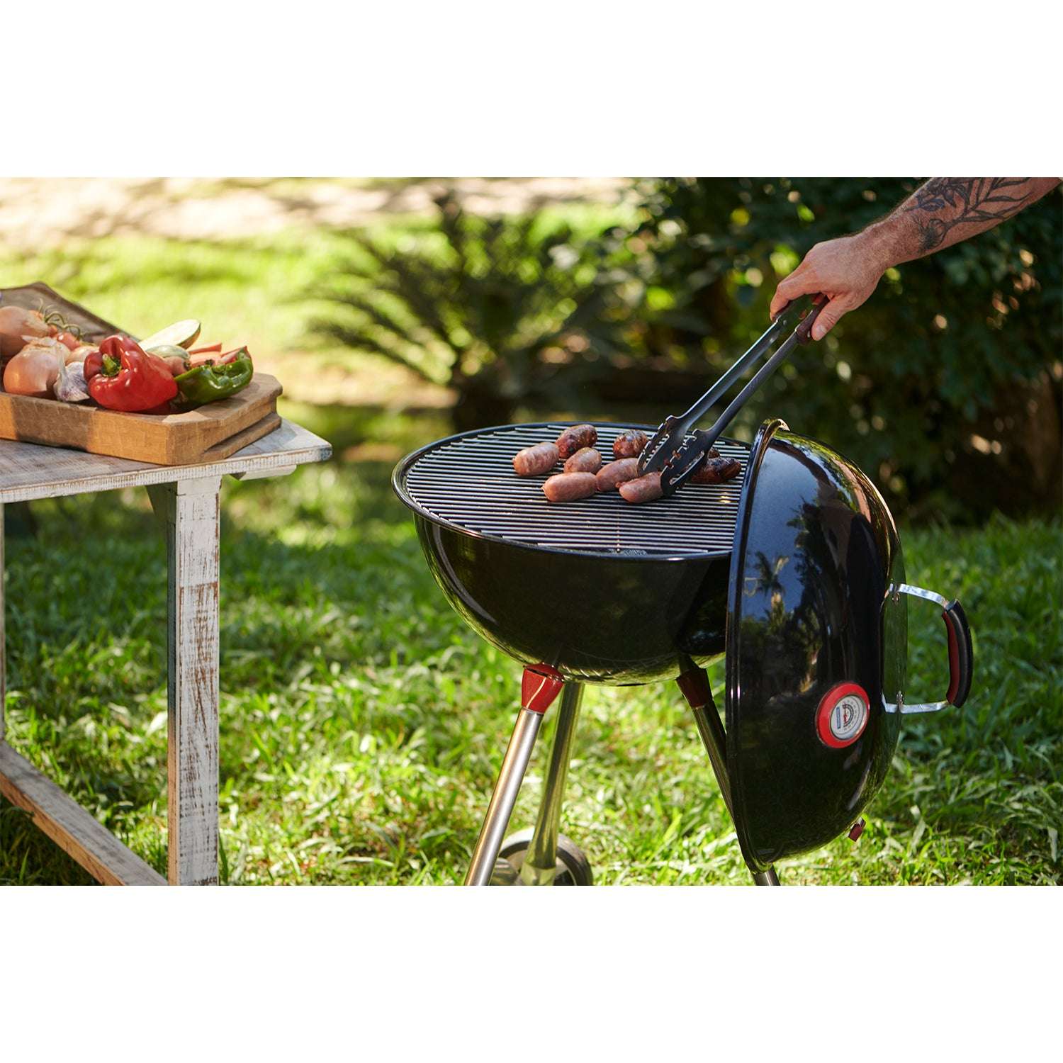 Tramontina Carbon Steel Portable Charcoal Grill with Lid - Image 5