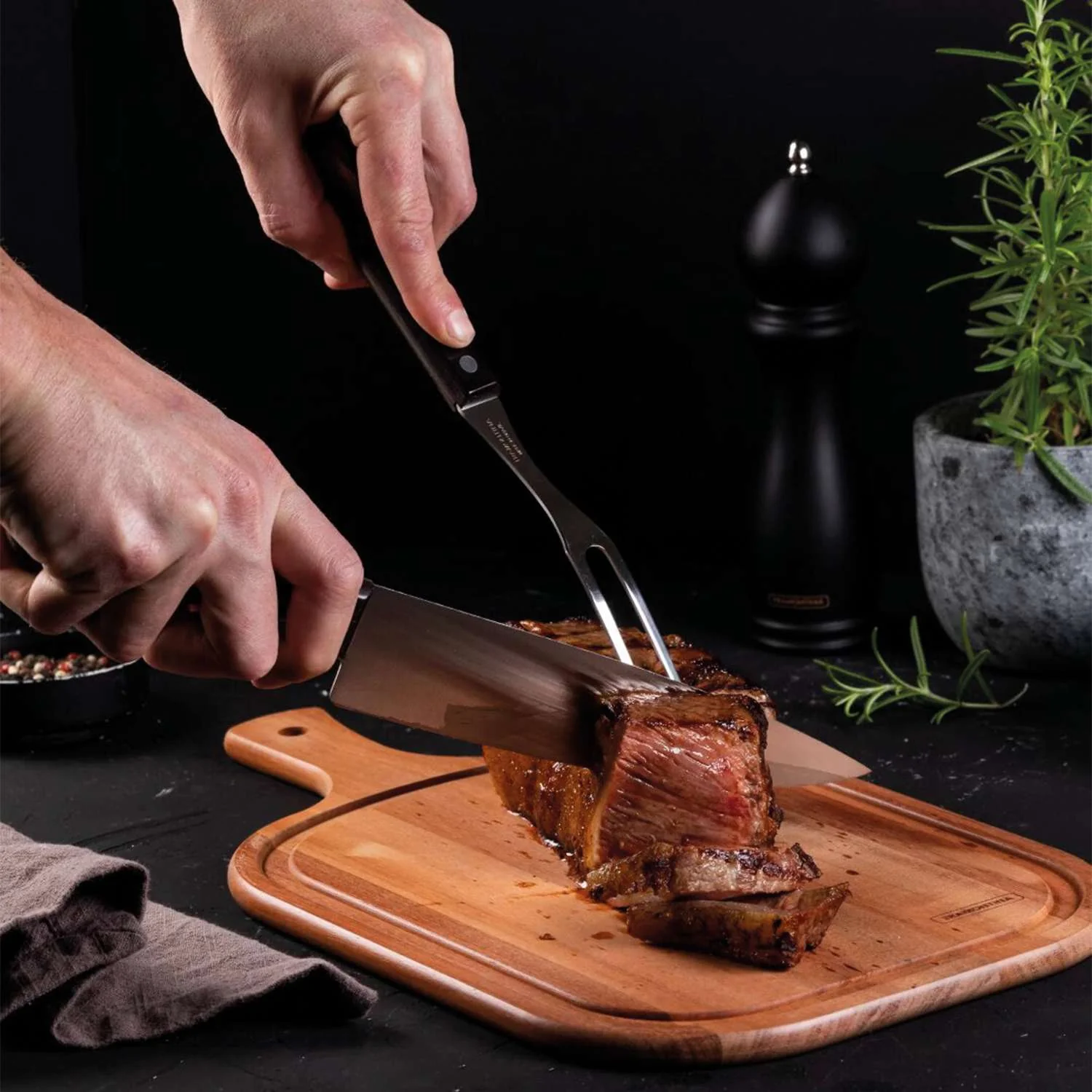Tramontina Dishwasher-safe Wooden Handle 3 Pcs. Carving Set - Image 8