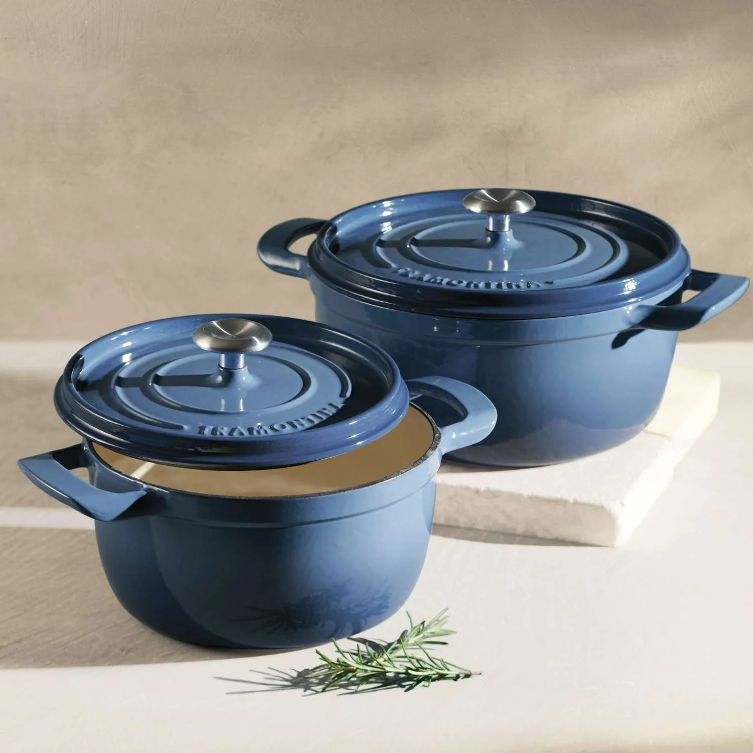 Tramontina Enamelled Cast Iron Casserole 22 cm (Blue) - Image 9