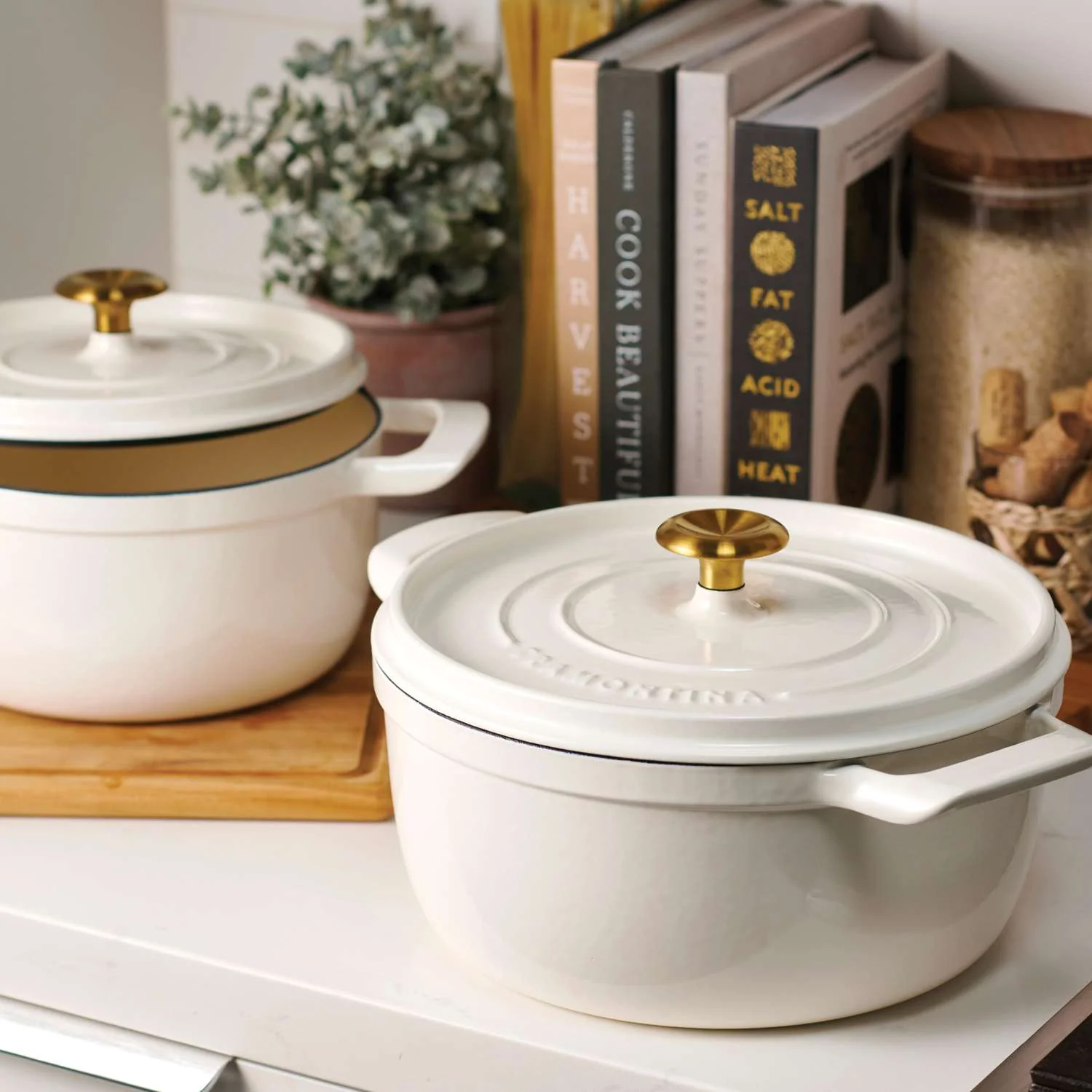 Tramontina Enamelled Cast Iron Casserole 26 cm (White) - Image 10