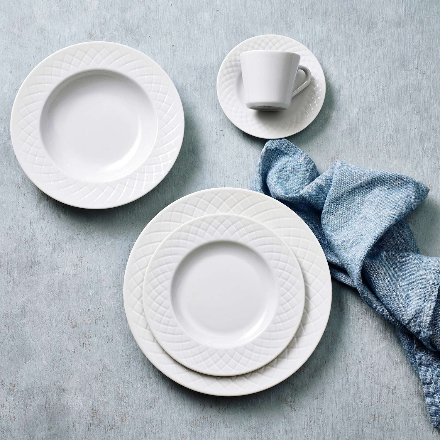Tramontina Ingrid 18 Pcs. Fine Porcelain Plate Set - Image 8