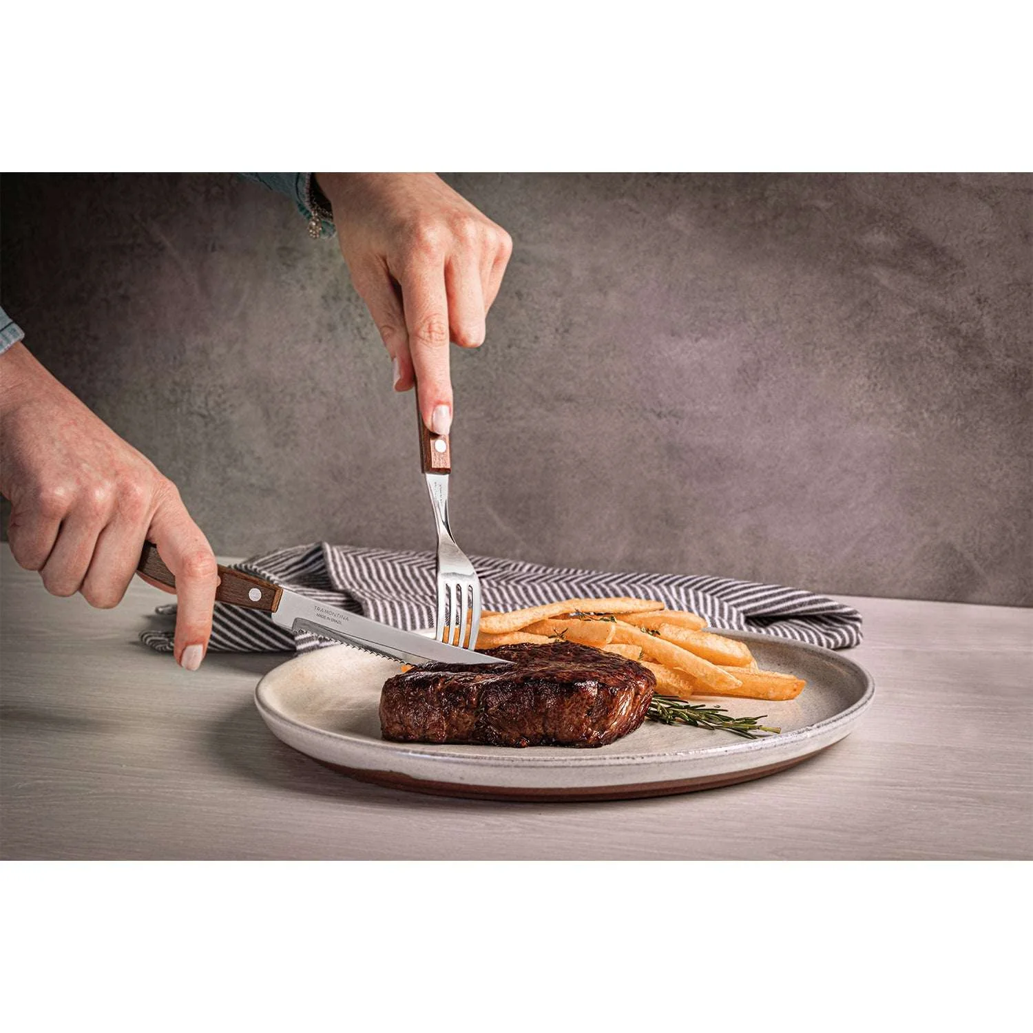 Tramontina Natural Wooden Handle 24 Pcs. Cutlery Set - Image 5