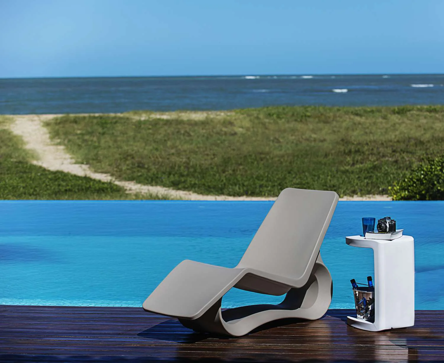 Tramontina Octo Polyethylene Sun Lounger (Grey) - Image 8