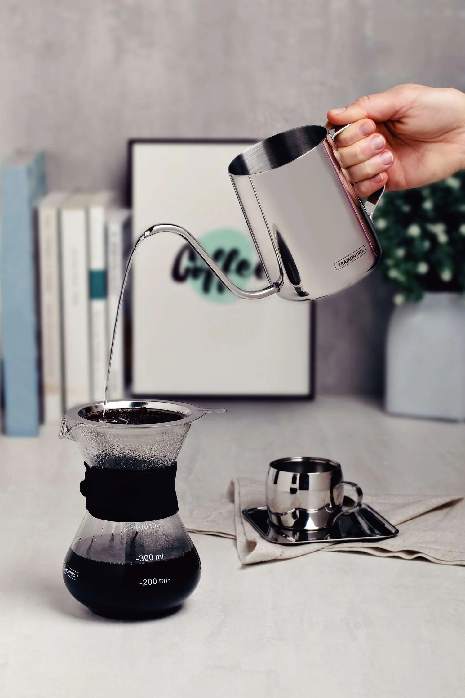 Tramontina Pour Over Coffee Maker with Stainless Steel Filter (400ml) - Image 3