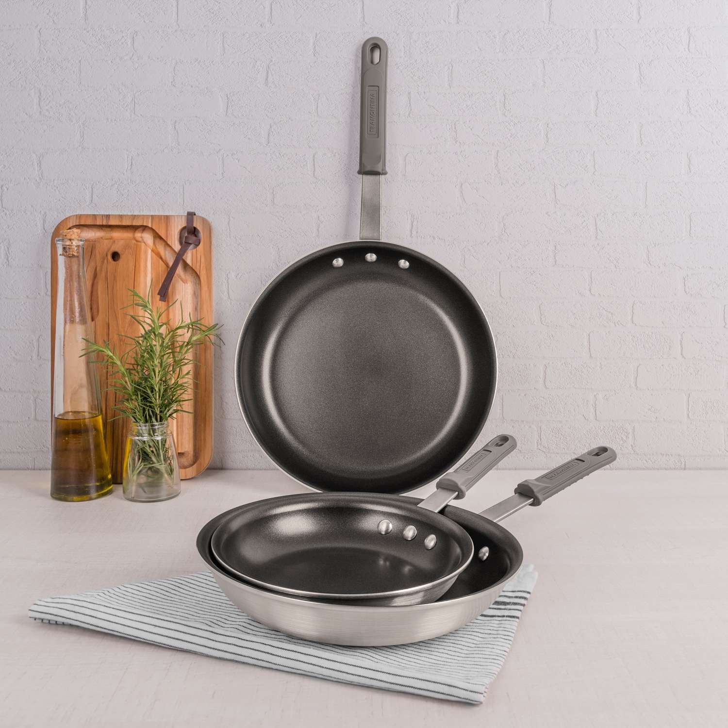 Tramontina Non-Stick Frying Pan 20cm - 1.0l - Image 3