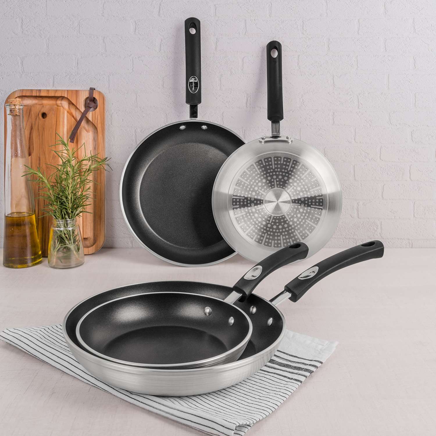 Tramontina Non-Stick Frying Pan 24cm - 1.6l - Image 5
