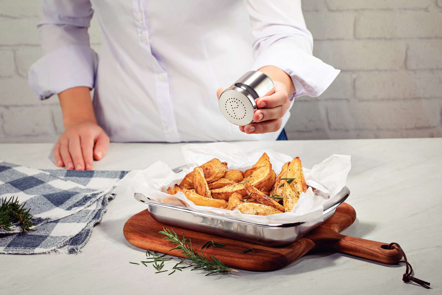 Tramontina Stainless Steel Prep Tray 47.6cm x 31.1cm (5.8 litres) - Image 6