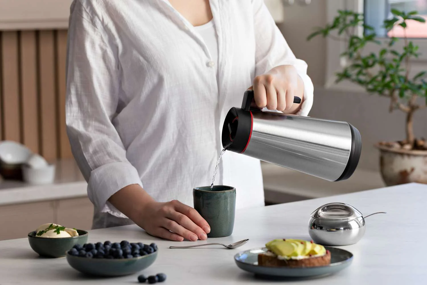 Tramontina Stainless Steel Thermal Flask (Silver, 1.0l) - Image 5